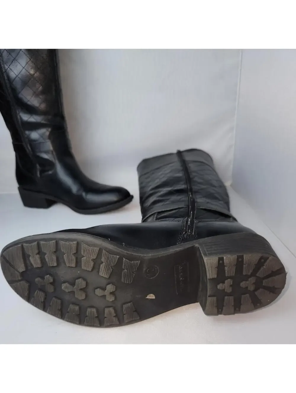 St. Johns Bay these stylish